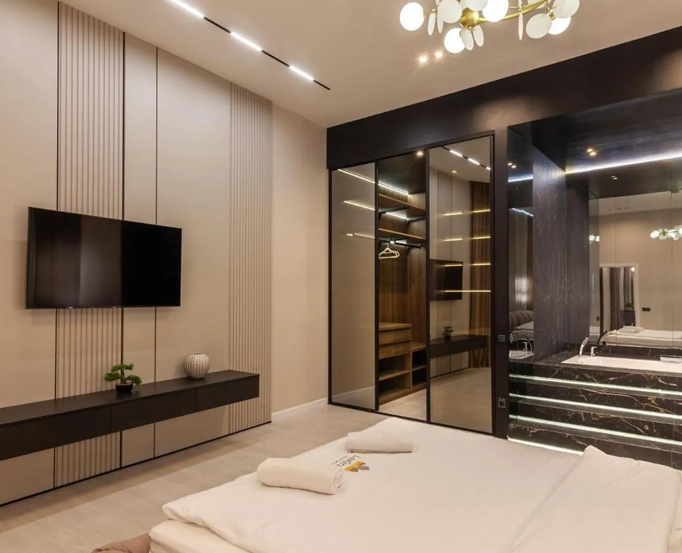 Leogrand Jacuzzi On Malaniuka 2 Apartment Lviv