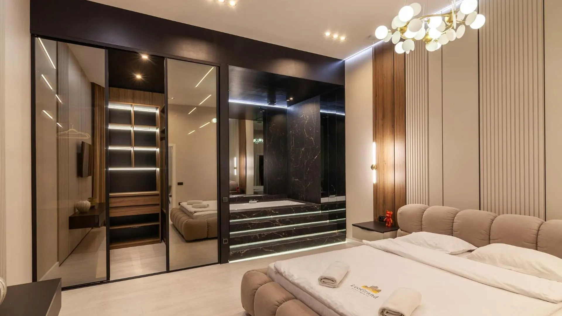 Leogrand Jacuzzi On Malaniuka 2 Apartment Lviv 0*,